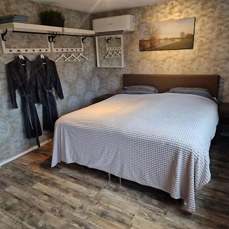 Bed & Budget Mackenzieplaats Wilp エクステリア 写真