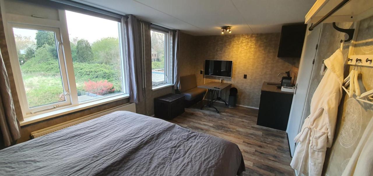 Bed & Budget Mackenzieplaats Wilp エクステリア 写真